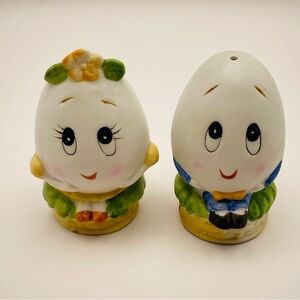 Lefton, Ceramic, Anthropomorphic, Boy/Girl Egg, Salt/Pepper Shakers. Taiwan